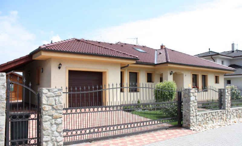 Opál 84/90 - projekt nízkoenergetického rodinného domu